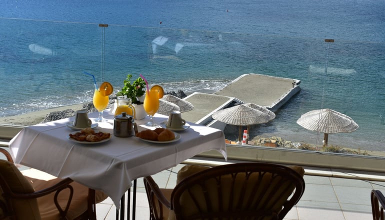 4* New Aegli Hotel