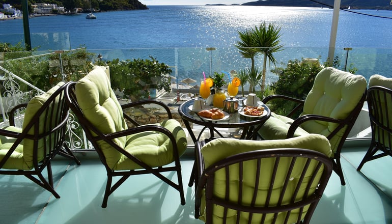 4* New Aegli Hotel
