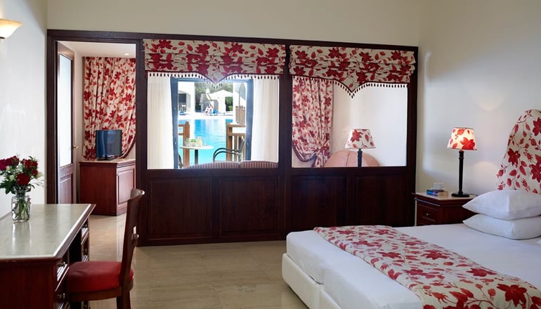 5* Roda Beach Resort & Spa - Καρουσάδες, Κέρκυρα