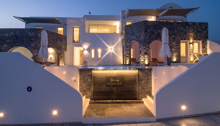 4* Santorini Secret Premium