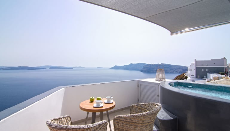 4* Santorini Secret Premium