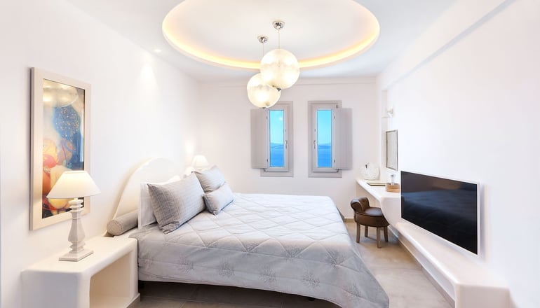 4* Santorini Secret Premium