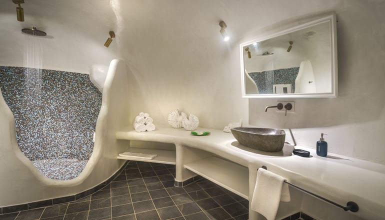 5* Secret Legend Suites