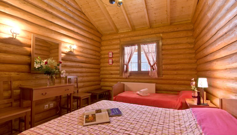 Sfendamos Wood Village