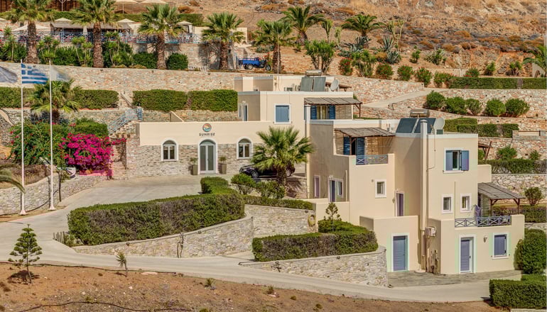 Sunrise Beach Suites - Αζόλιμνος, Σύρος