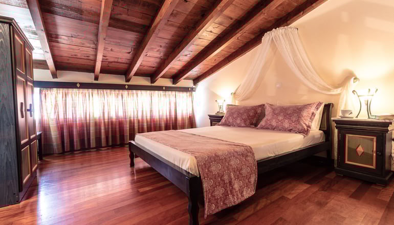 Yianna Hotel