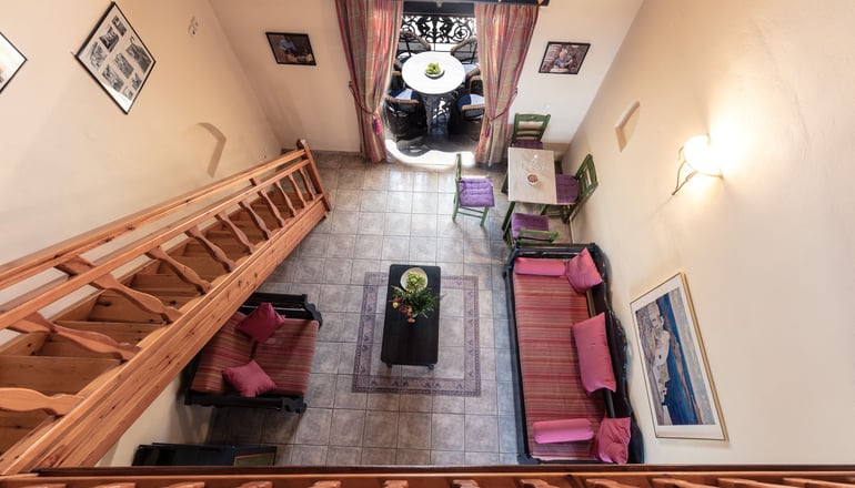 Yianna Hotel