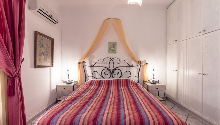 Yianna Hotel