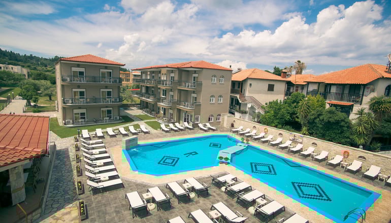 4* Royal Hotel and Suites