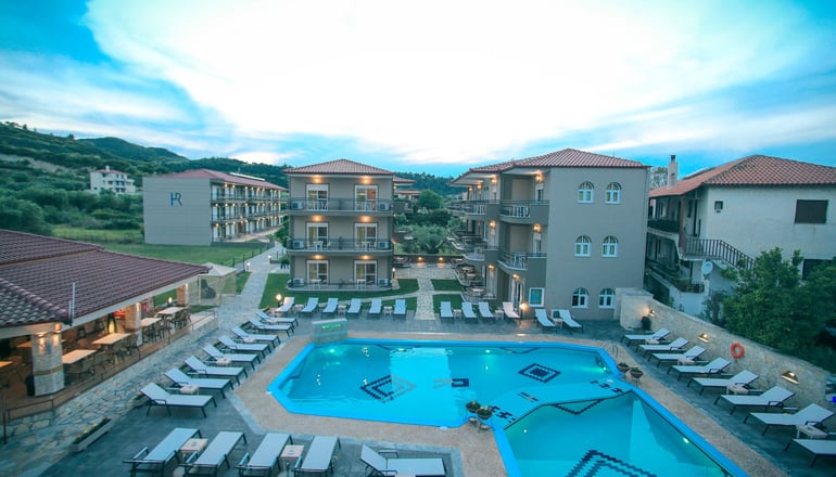 4* Royal Hotel and Suites