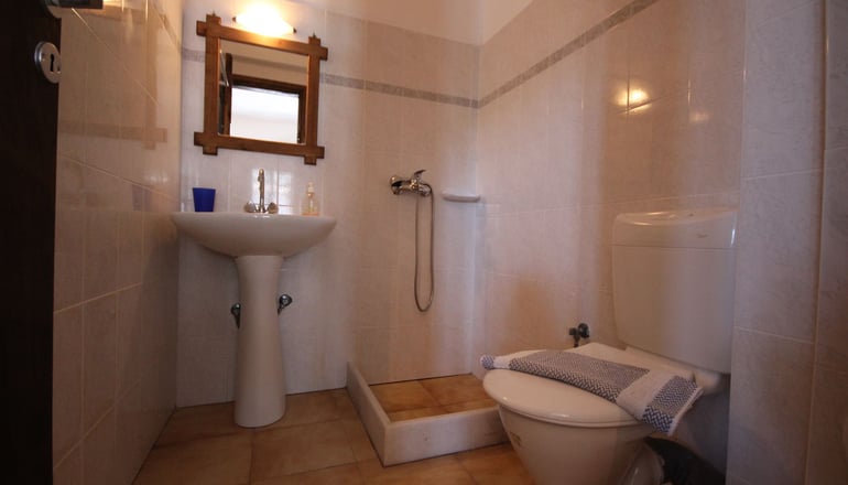 Vrachia Studios Santorini