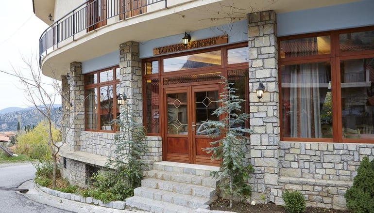 Το Μπαλκόνι της Αγόριανης - Παρνασσός, Αγόριανη