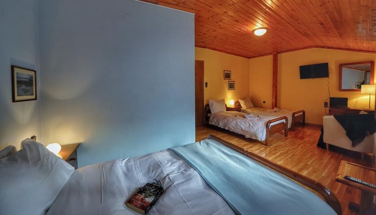 Το Μπαλκόνι της Αγόριανης - Παρνασσός, Αγόριανη