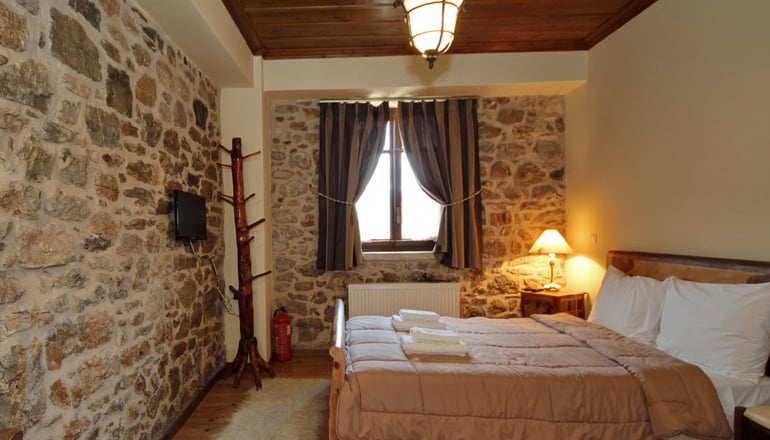 Θέα Βαλτεσινίκου