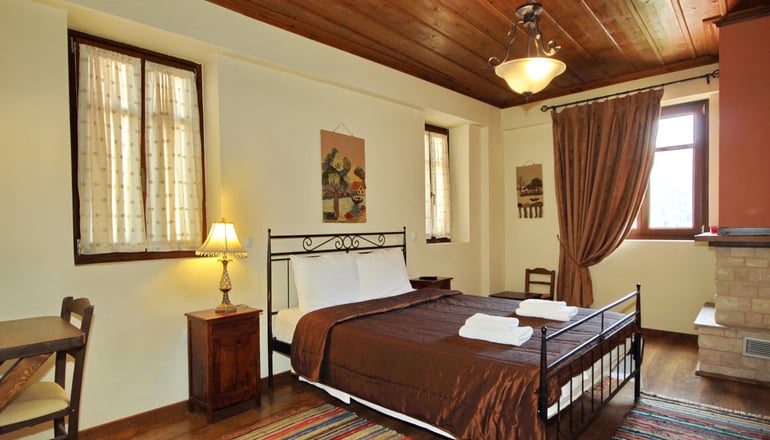 Θέα Βαλτεσινίκου