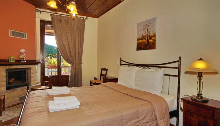 Θέα Βαλτεσινίκου