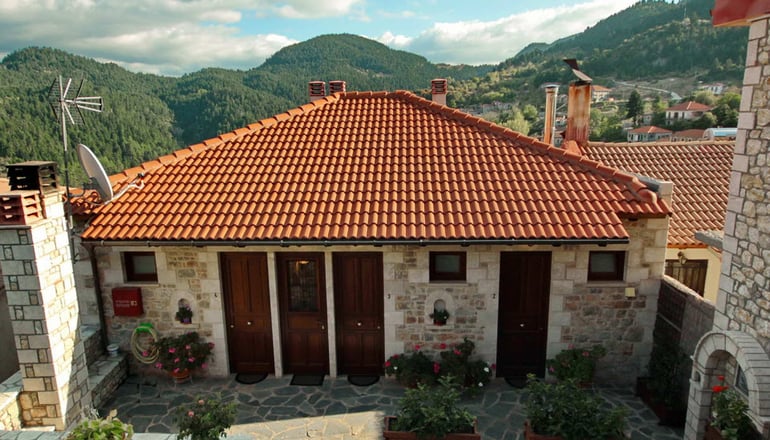 Θέα Βαλτεσινίκου