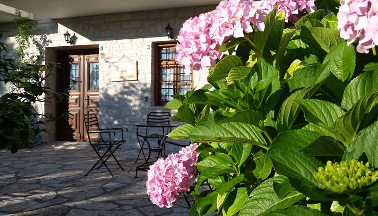 Παραδοσιακός Ξενώνας Μαρούσιω