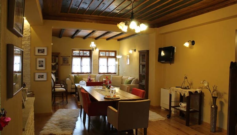 Παραδοσιακός Ξενώνας Μαρούσιω