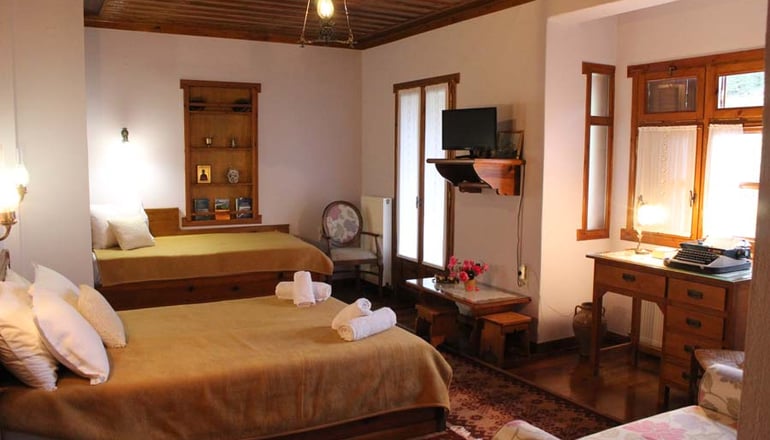 Παραδοσιακός Ξενώνας Μαρούσιω