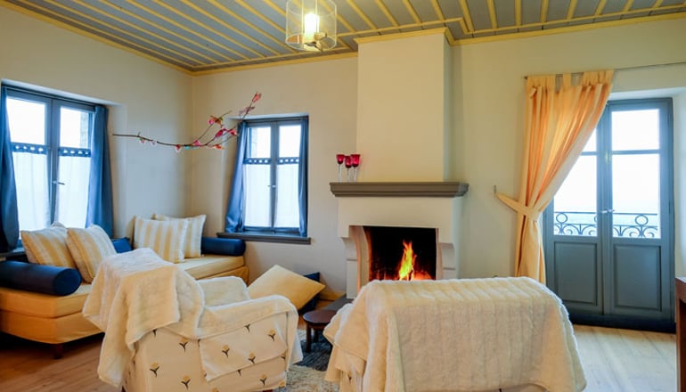 Ξενώνας Κυριακή & Αμφίκλεια Suites - Αμφίκλεια, Παρνασσός