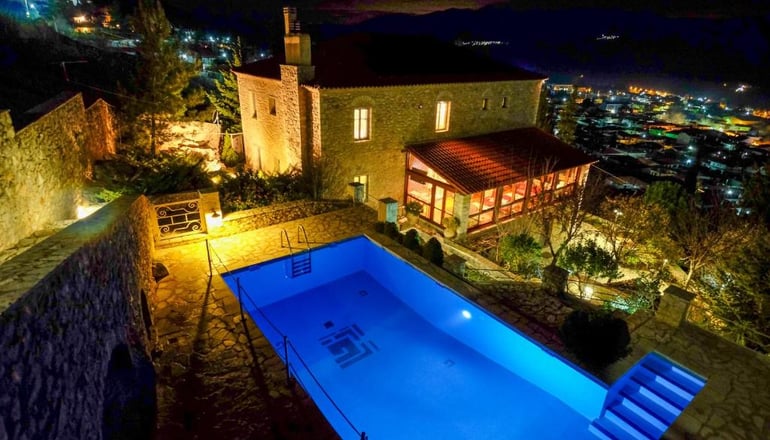 Ξενώνας Κυριακή & Αμφίκλεια Suites - Αμφίκλεια, Παρνασσός