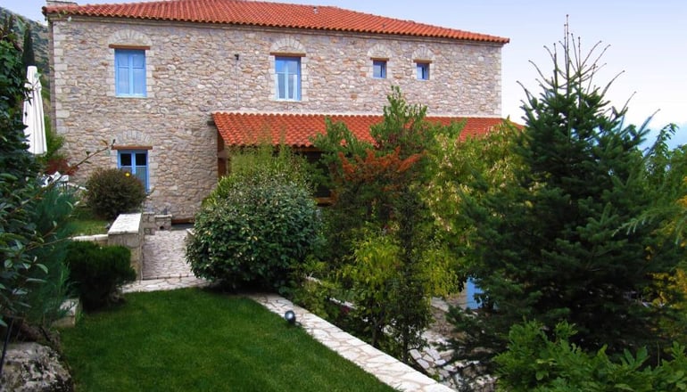 Ξενώνας Κυριακή & Αμφίκλεια Suites - Αμφίκλεια, Παρνασσός
