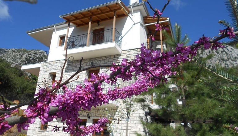 Παραδοσιακός Ξενώνας Μαρούσιω