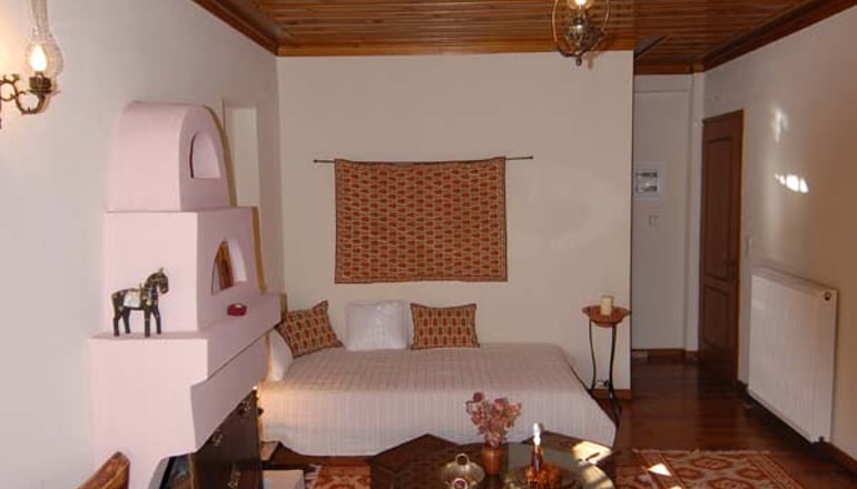 Παραδοσιακός Ξενώνας Μαρούσιω