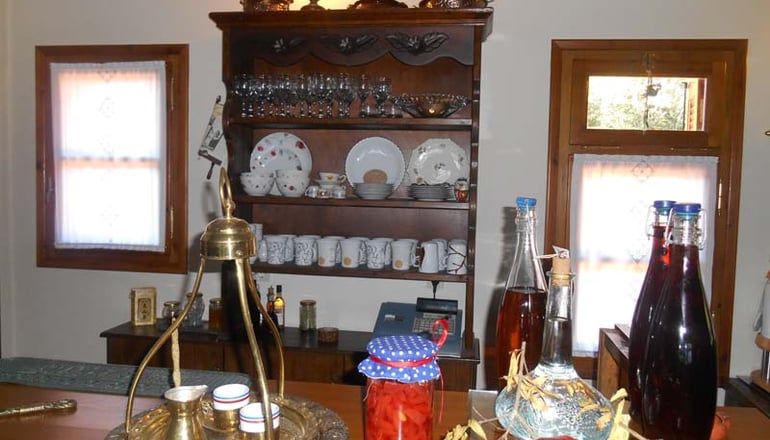 Παραδοσιακός Ξενώνας Μαρούσιω