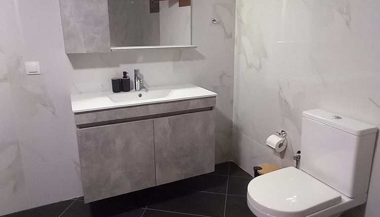 Το μπαλκόνι του Όρλιακα - Σπήλαιο, Γρεβενά