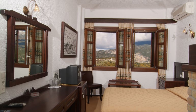 Ξενοδοχείο Ταξιάρχες