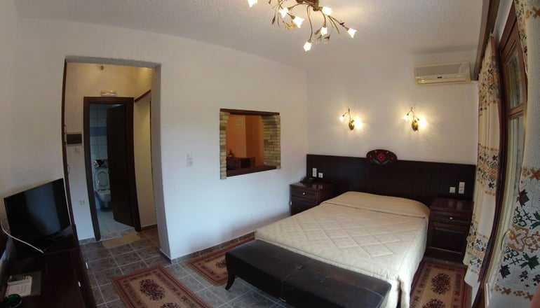 Ξενοδοχείο Ταξιάρχες