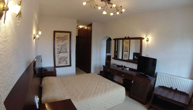 Ξενοδοχείο Ταξιάρχες