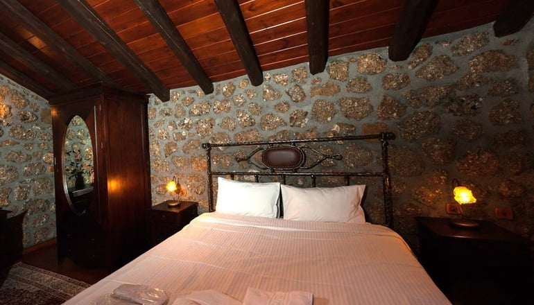 Ξενώνας Πέρα Αλώνια