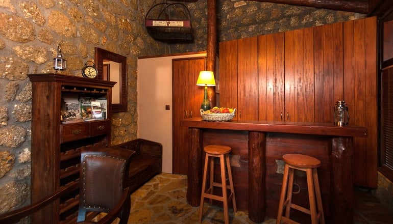 Ξενώνας Πέρα Αλώνια