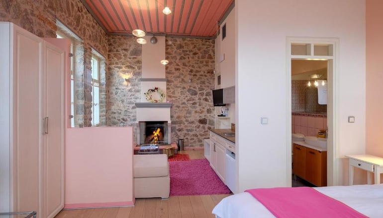 Ξενώνας Κυριακή & Αμφίκλεια Suites - Αμφίκλεια, Παρνασσός