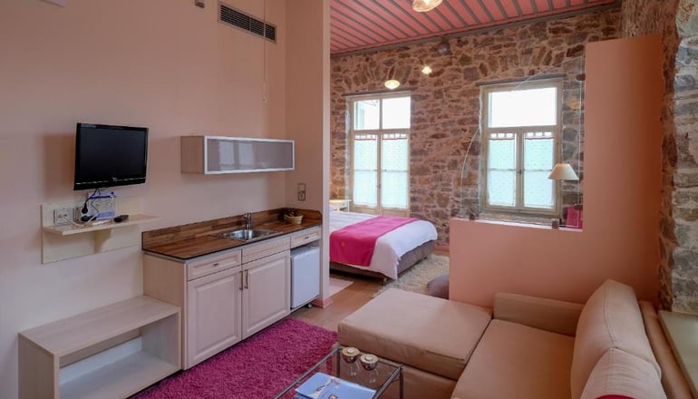 Ξενώνας Κυριακή & Αμφίκλεια Suites - Αμφίκλεια, Παρνασσός
