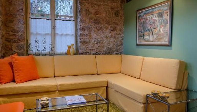 Ξενώνας Κυριακή & Αμφίκλεια Suites - Αμφίκλεια, Παρνασσός