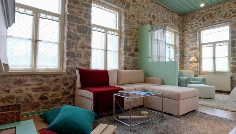 Ξενώνας Κυριακή & Αμφίκλεια Suites - Αμφίκλεια, Παρνασσός