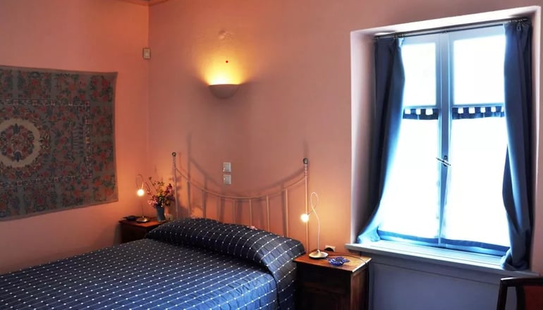 Ξενώνας Κυριακή & Αμφίκλεια Suites - Αμφίκλεια, Παρνασσός
