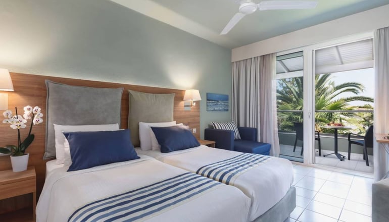 4* Acharavi Beach Hotel