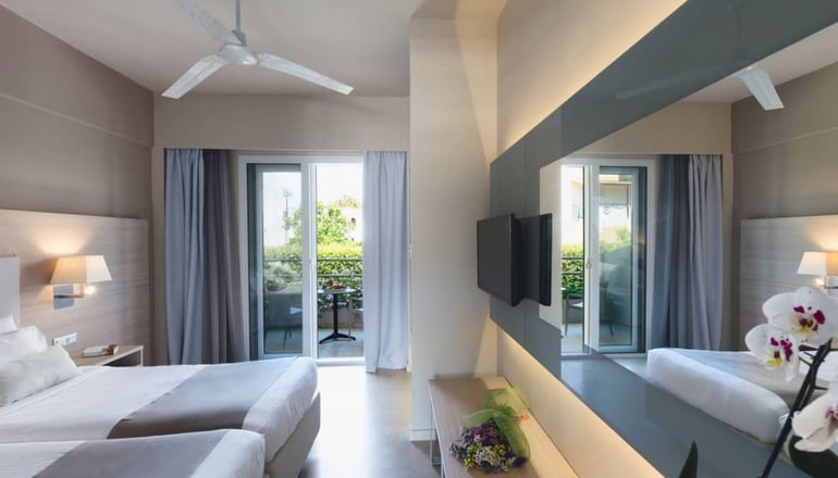 4* Acharavi Beach Hotel