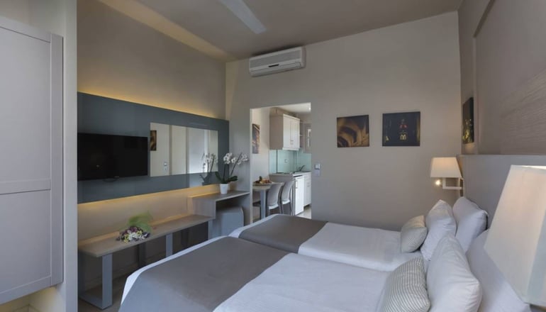 4* Acharavi Beach Hotel