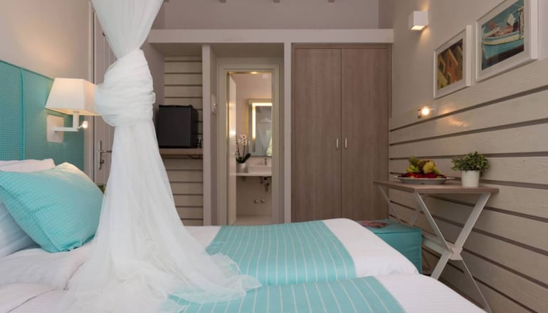 4* Acharavi Beach Hotel