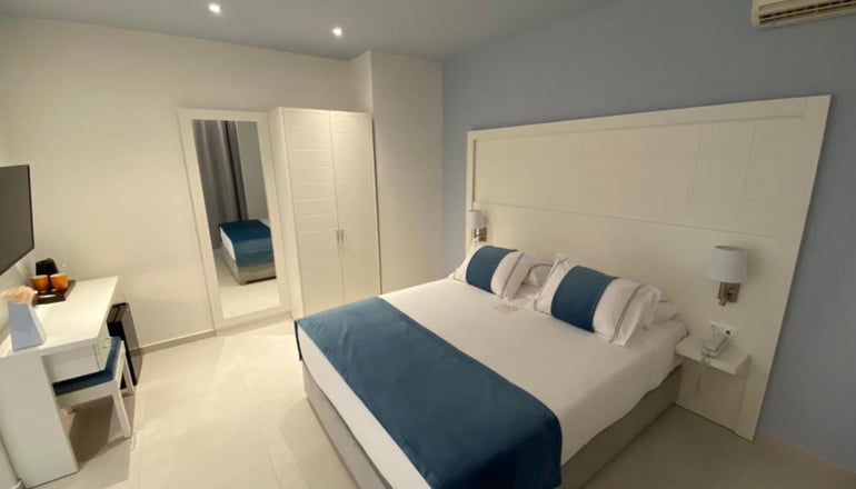 Acrotel Lily Ann Boutique