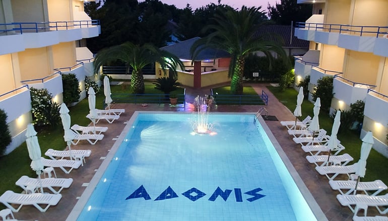 Adonis Hotel & Apartments
