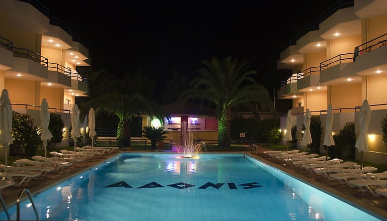 Adonis Hotel & Apartments