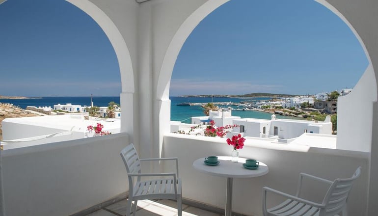 Adonis Hotel & Apartments