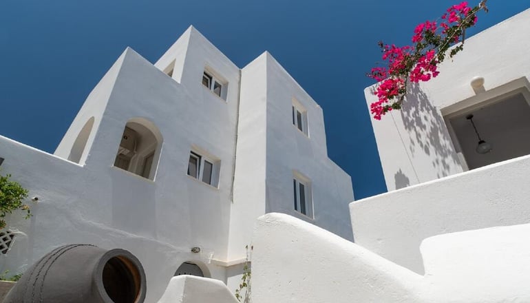 Adonis Hotel & Apartments